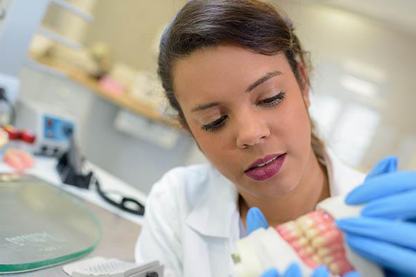 Cosmetic dentures in lab